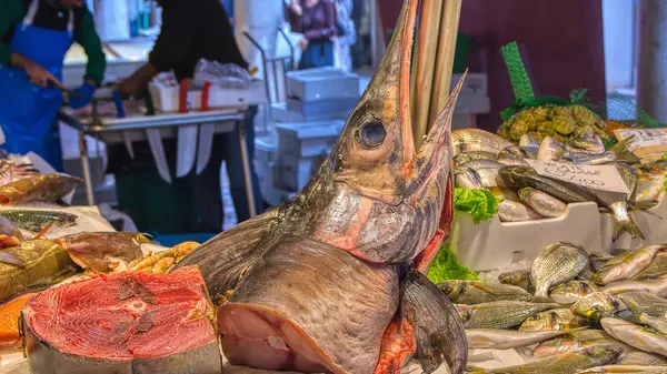 Pesce e mercurio: indagine UE sulla consapevolezza dei consumatori